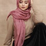 Rosewood Crinkled Cotton Hijab Image