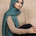 Teal Crinkled Cotton Hijab Image