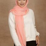 Candy Pink Crinkled Cotton Hijab Image