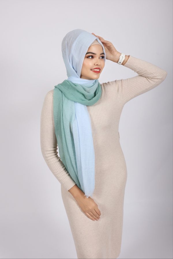 Mint Rush Ombre Crinkled Cotton Hijab