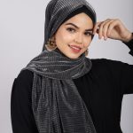 Platinum Metallic Ribbed Hijab Image