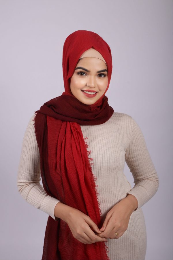 Cherry Ombre Crinkled Cotton Hijab