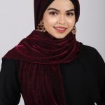 Mulberry Metallic Ribbed Hijab Image