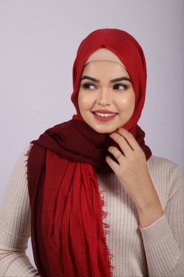 Cherry Ombre Crinkled Cotton Hijab