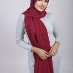 Maroon Ribbed Cotton Hijab Image