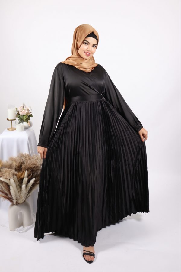 Siyah Luxury Satin Pleated Abaya Dress