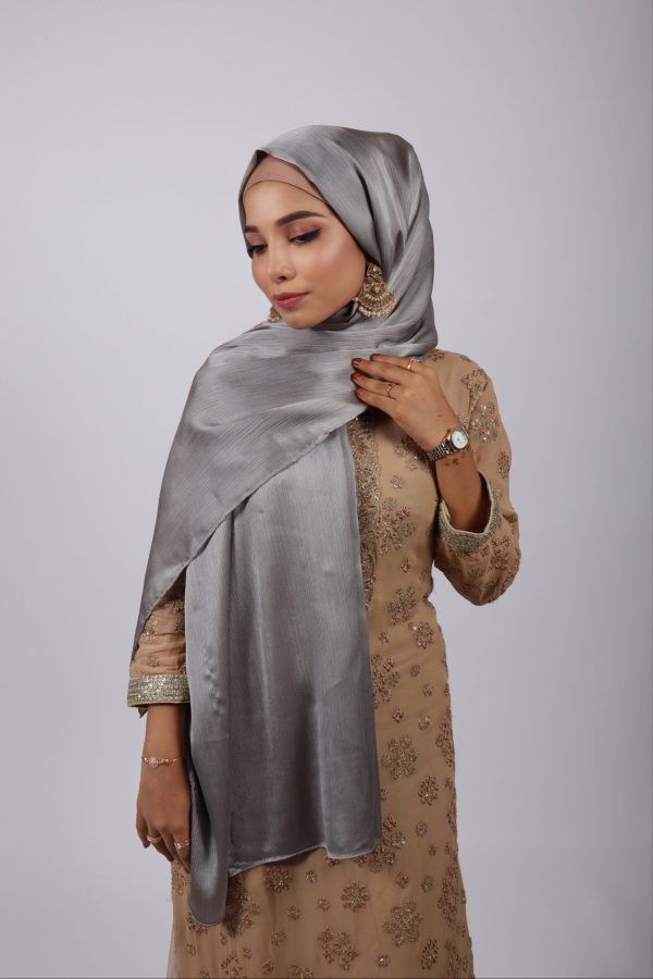 Oyster Muna Satin Hijab