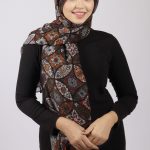 Kiara Cotton Floral Hijab Image