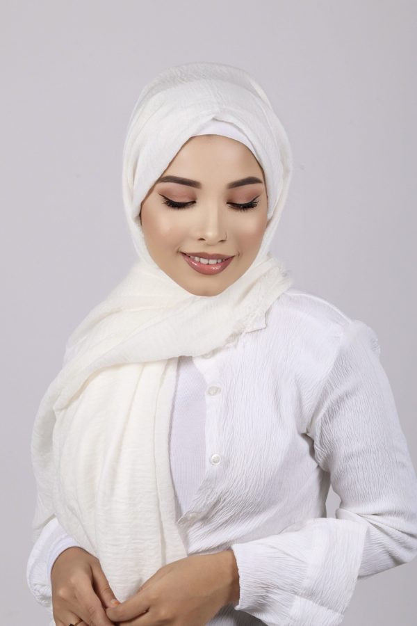 Cream white Crinkled Viscose Hijab