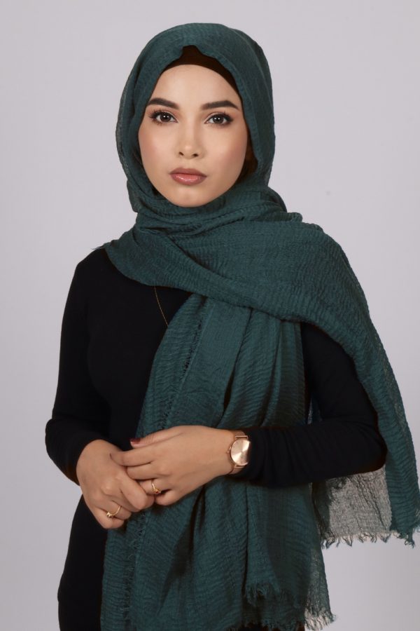 Timeless Teal Crinkled Cotton Hijab