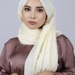 Cream Classic Cotton Hijab Image